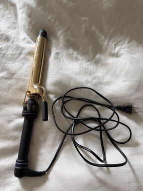 HOT TOOLS 24K Gold Extended Barrel Curling Iron - 1.25”